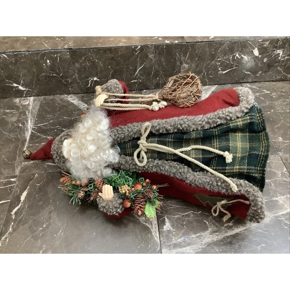 Woodland Christmas Santa Tree Topper Tabletop Figurine 19